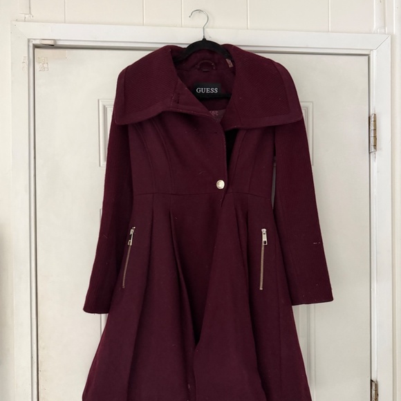 Chic burgundy Guess Burgundy vintage antique 90s super cute womens Jacket with F - Picture 2 of 7